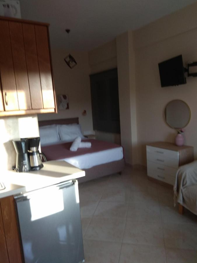 Elena Roza Apartment Meszongí Kültér fotó